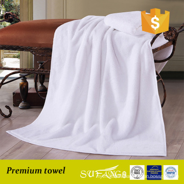 Customed jacquard top garde 650gsm super large cotton bath towel / hotel towel